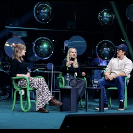 Aura Salla mukana Slushissa ja sivutapahtumissa