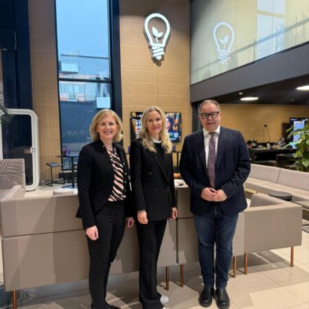 Aura Salla vieraili Mikkelissä ja Lappeenrannassa – keskusteluissa yrittäjyys, puolustus ja innovaatiot