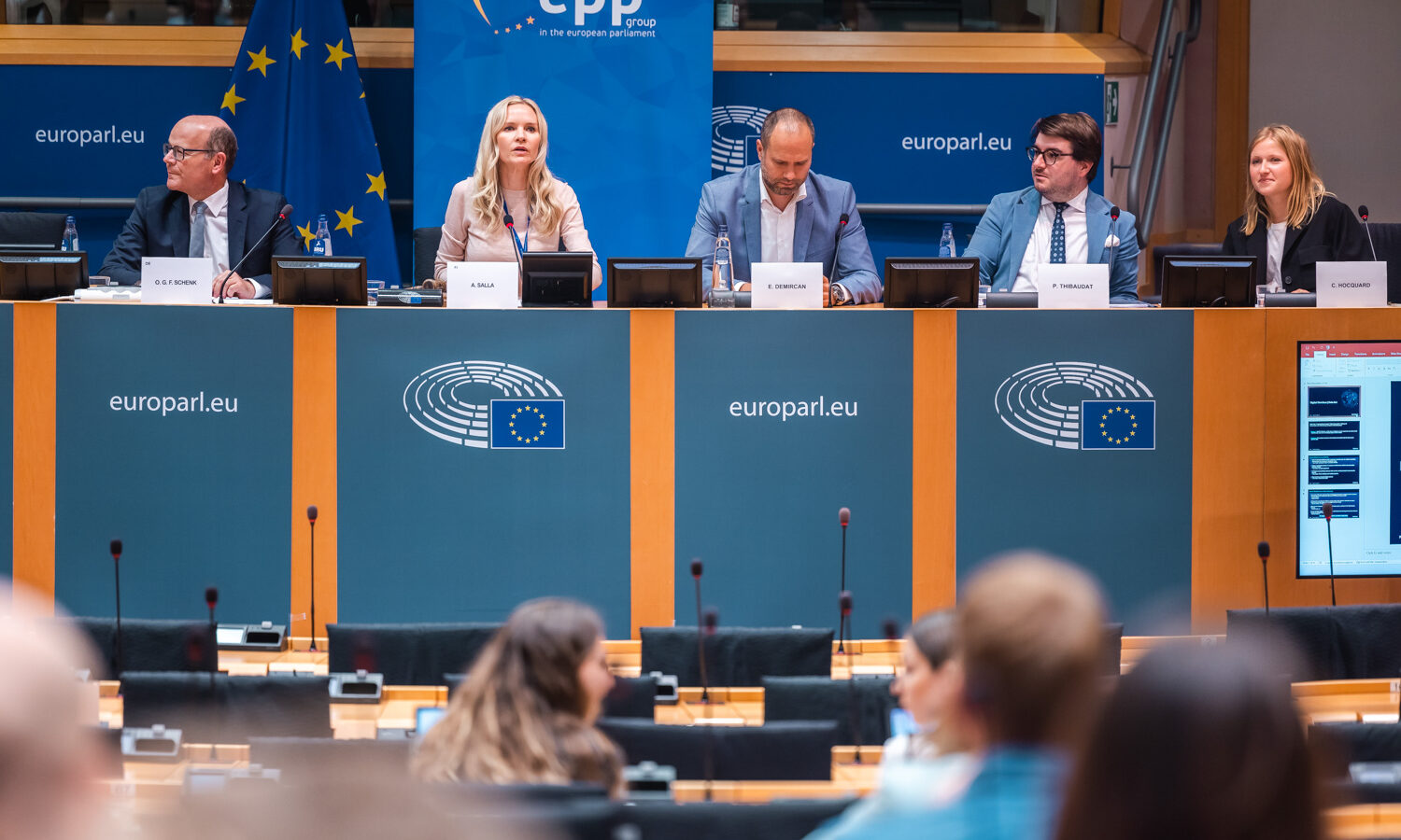Digilainsäädännön yksinkertaistamispaketin valmistelu etenee Euroopan parlamentissa